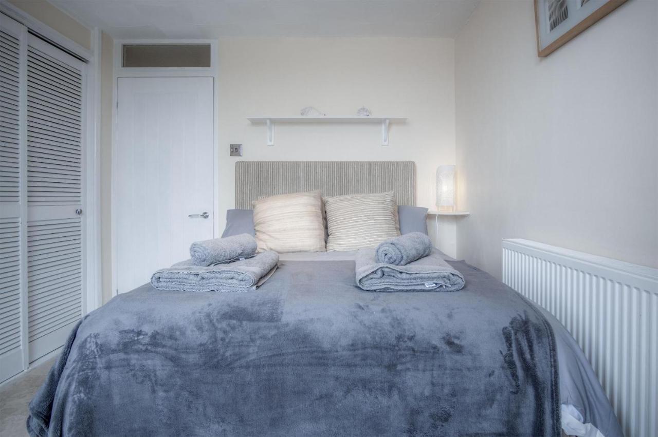 Captains Walk - 4 Bedroom Apartment - Saundersfoot Exterior photo